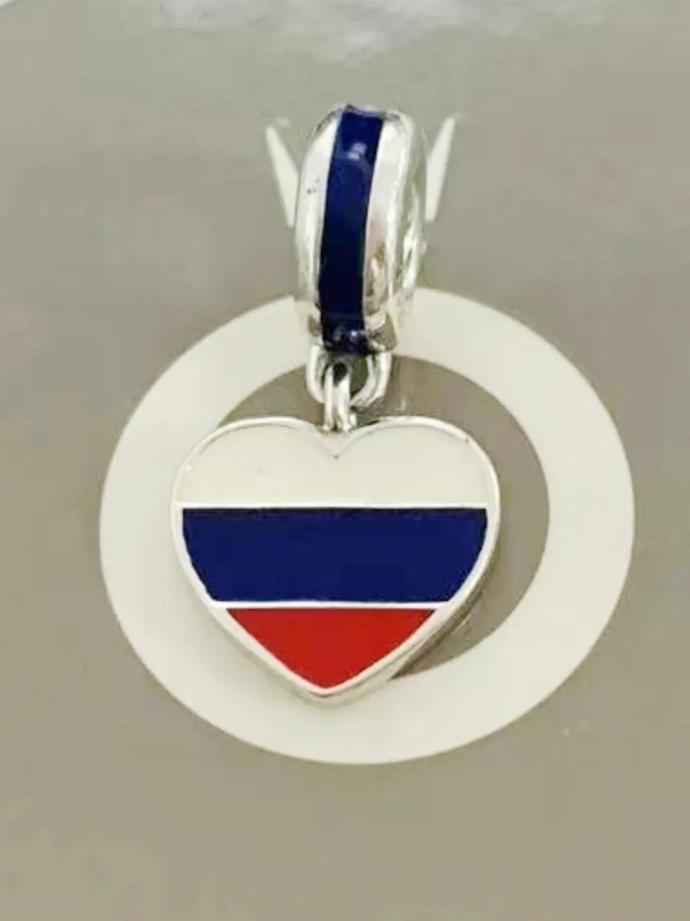 Pandora Russia flag pendant